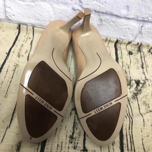 Nine West Cream Heels Size 8 - Picture 5 of 6